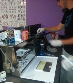 tattoo training student at Skinart