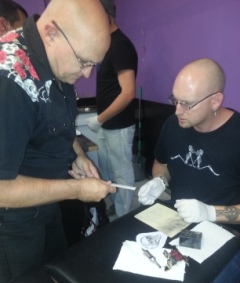 tattoo training student at Skinart