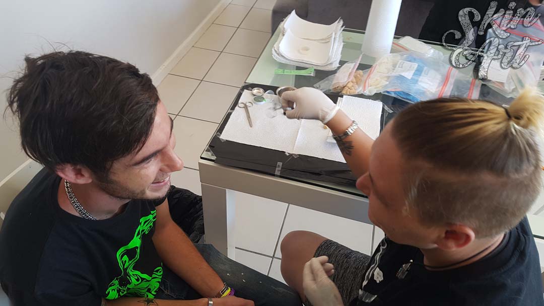 Skinart body piercing training archive photograph 59