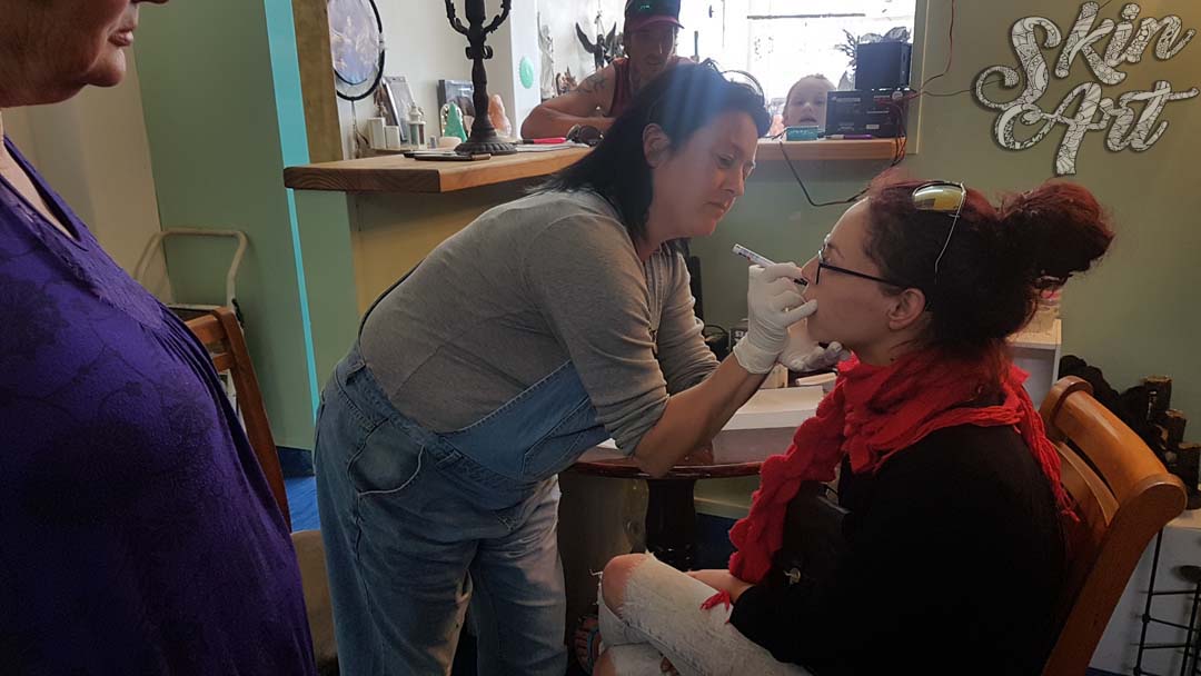Skinart body piercing training archive photograph 52
