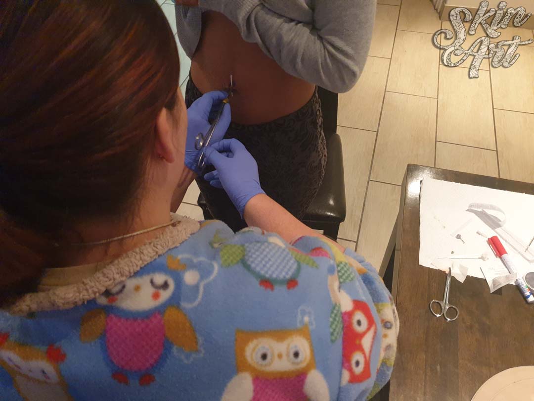 Skinart body piercing training archive photograph 27