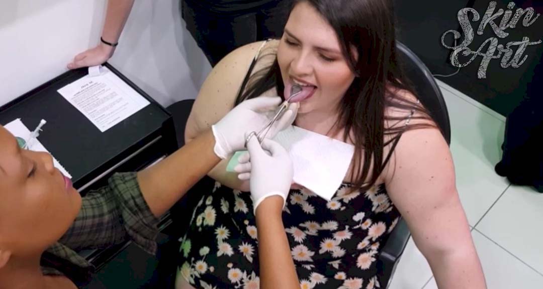 Skinart body piercing training archive photograph 35