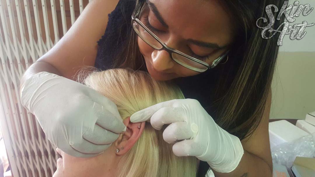 Skinart body piercing training archive photograph 25
